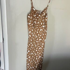 Old Navy Tan and White Midi Dress